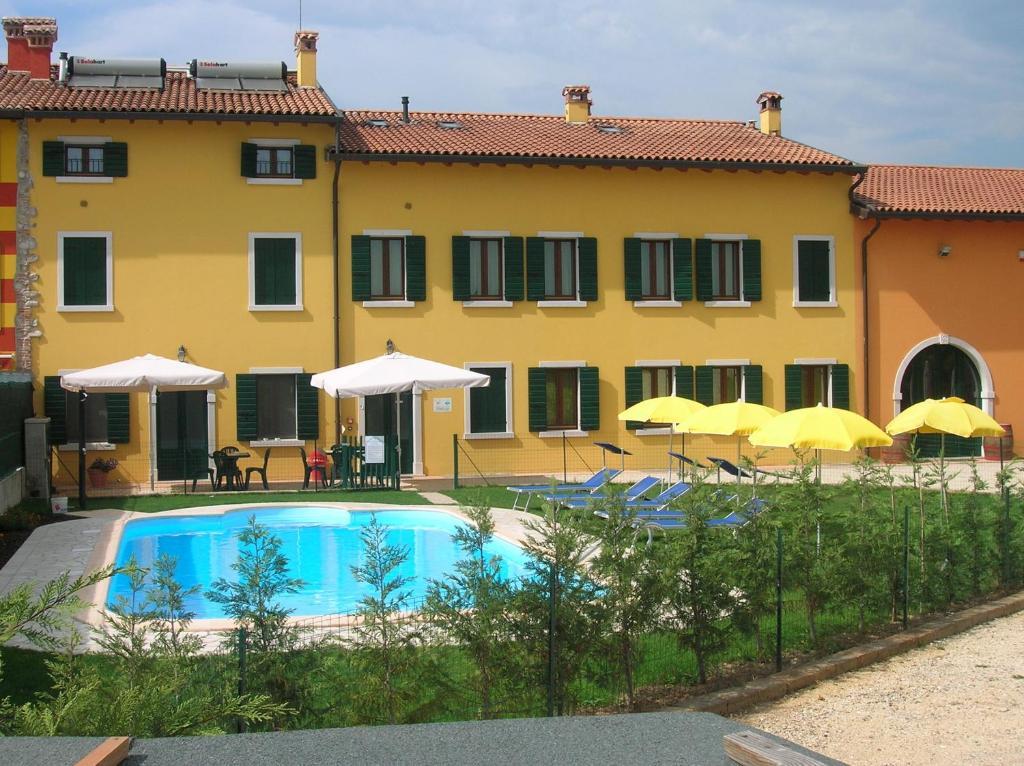 Agriturismo Colombarola Sona Eksteriør billede