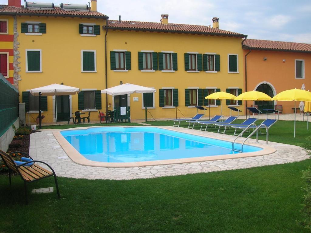 Agriturismo Colombarola Sona Eksteriør billede